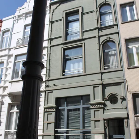 Les Paquerettes Bed & Breakfast